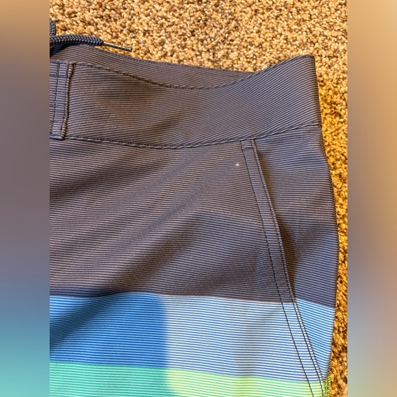 Vineyard Vines Swim Trunks Size 34 - Picture 9 of 9